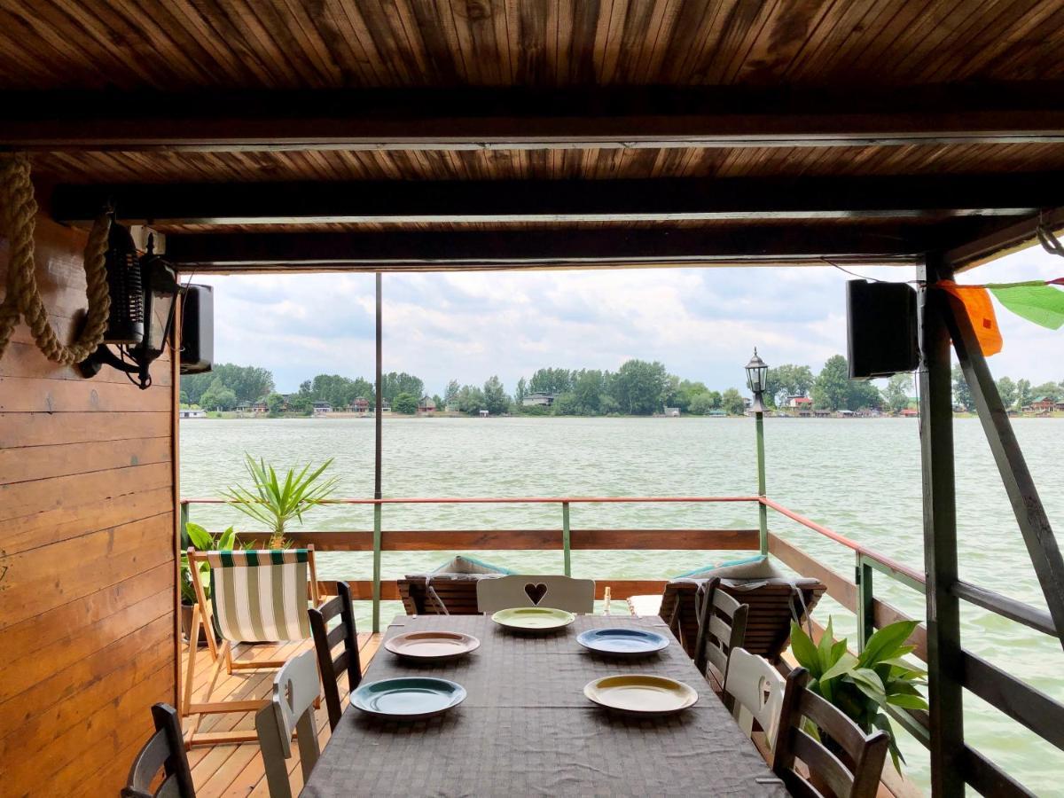 Sagando - Floating House On Sava River 베오그라드 외부 사진